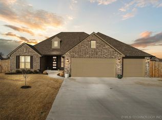 14118 N 71st East Ave, Collinsville, OK 74021