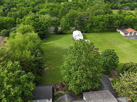 4th image of 2009 Tulip Hill Dr