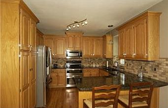5th image of 9008 N Chatham Ave