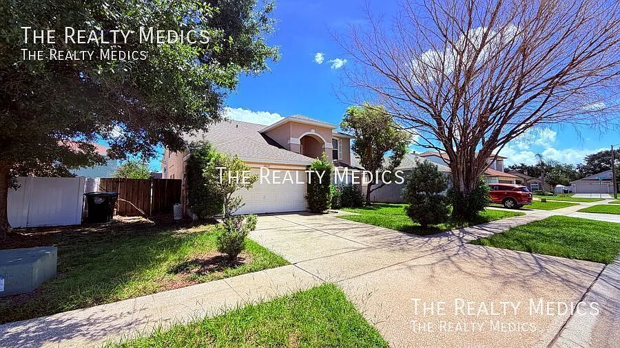 Spacious & Beautiful 4 Bedroom, 2.5 Bath Home In East Orlando — Photo 4