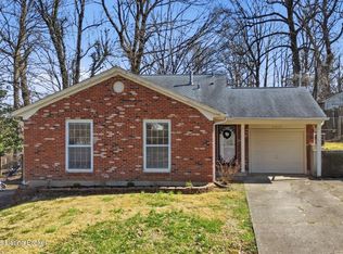 7905 Mary Sue Dr, Louisville, KY 40291