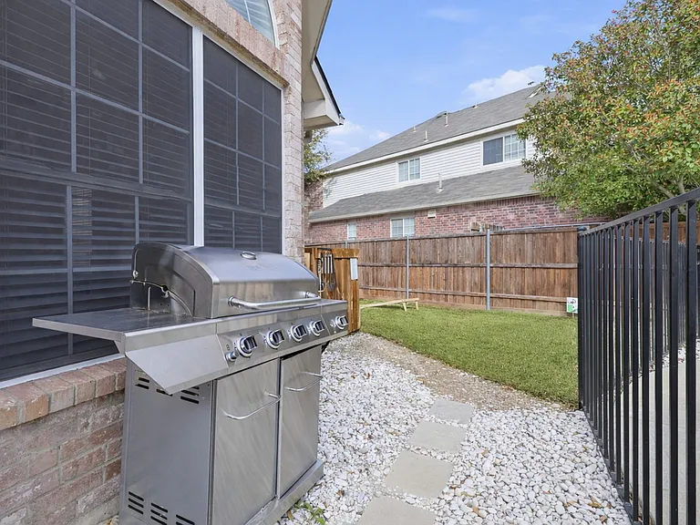 2707 Rochelle Dr — Photo 39