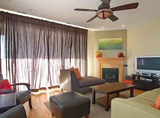 2402 W McLean Ave APT 202, Chicago, IL 60647