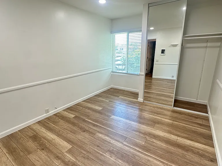 230 Regency Ct #A — Photo 14