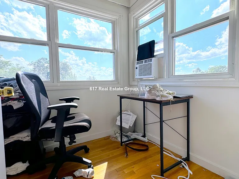 223 Summer St #3R — Photo 10