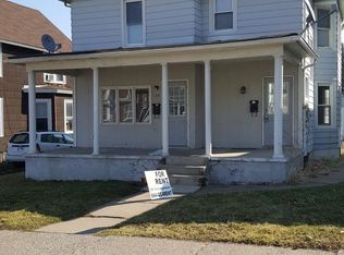 135 1/2 11th St, Silvis, IL 61282