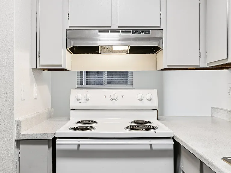 Interior 2x2