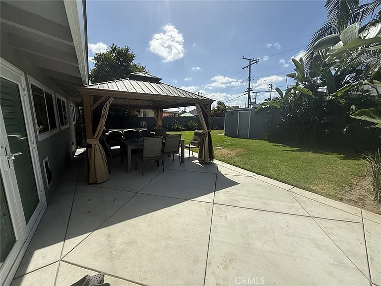 2447 Clarke Ave — Photo 18