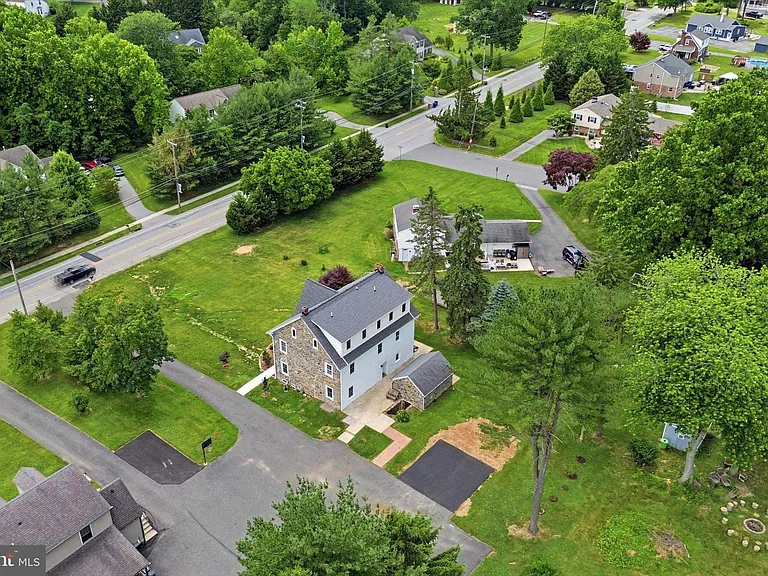 1512 Naamans Creek Rd — Photo 41