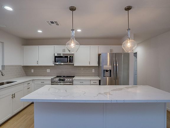 3rd image of 8427 E Palm Ln