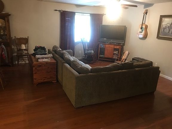 5th image of 8 W Lake Dr