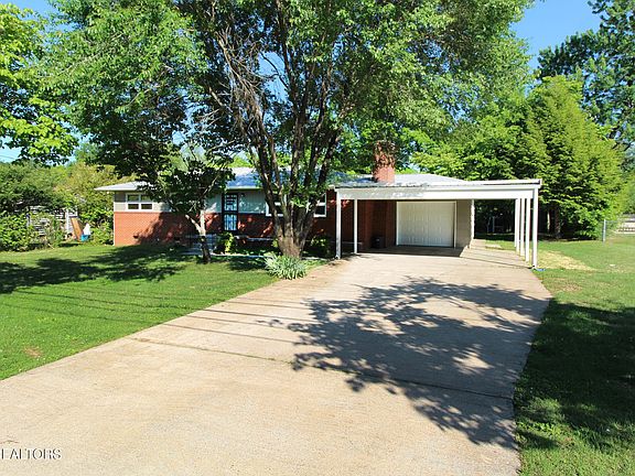 2nd image of 3204 Walnoaks Rd