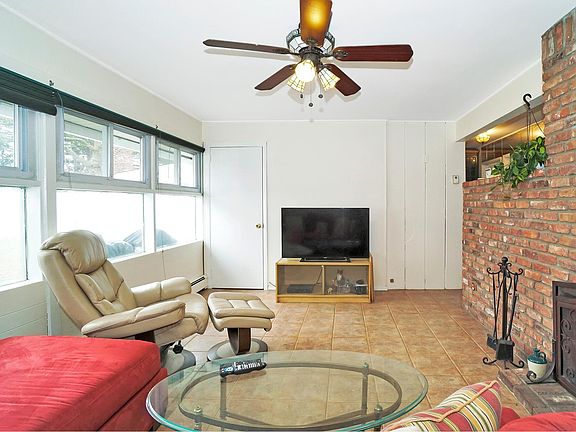 4th image of 52 Willowood Dr