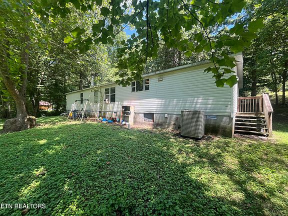 5th image of 8133 Paradise Dr