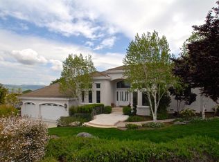 2240 Periwinkle Dr, Gilroy, CA 95020