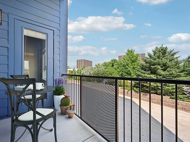 Outlook DTC — Photo 11