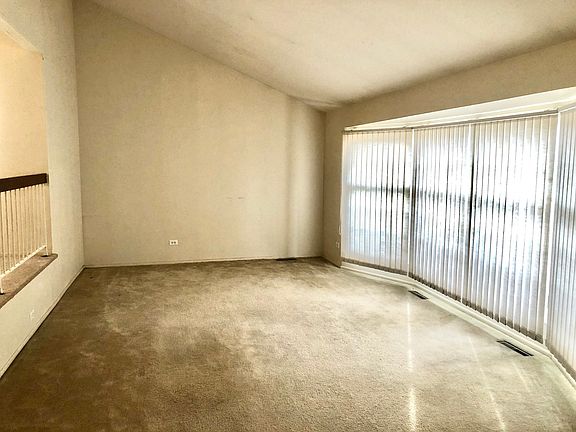 3rd image of 1202 Claridge Dr