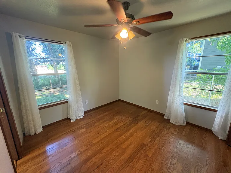 315 Ash St — Photo 15