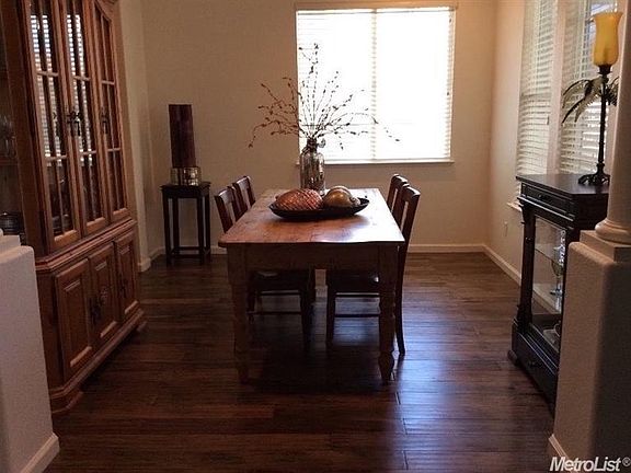 3rd image of 383 Noni Ave