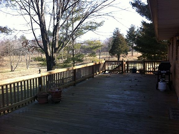 4th image of 106 Cedar Crest Ln