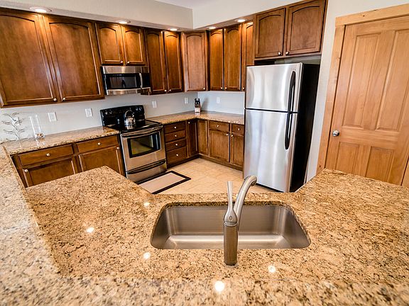 3rd image of 1359 Wildhorse Cir