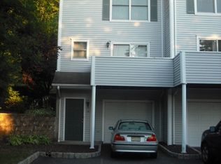 14 Woods Edge Dr, Rockaway Boro, NJ 07866