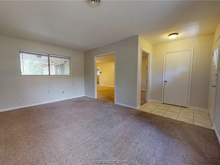1217 Westover St — Photo 4
