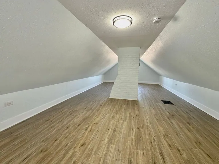 5912 Elmwood Ave — Photo 15