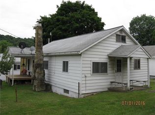 559 Oneida Valley Rd, Butler, PA 16001