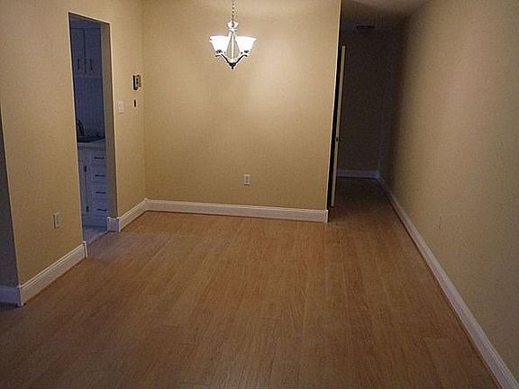 3rd image of 9453 Fairfax Blvd APT 101