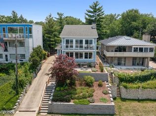 29 Shore Dr, Portage, IN 46368