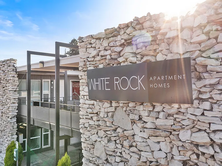 WhiteRock Apartments — Photo 20