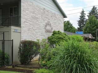 16360 SE Stark St APT 12, Portland, OR 97233