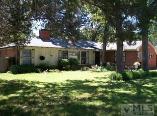 107 W Cayuga Dr, Athens, TX 75751