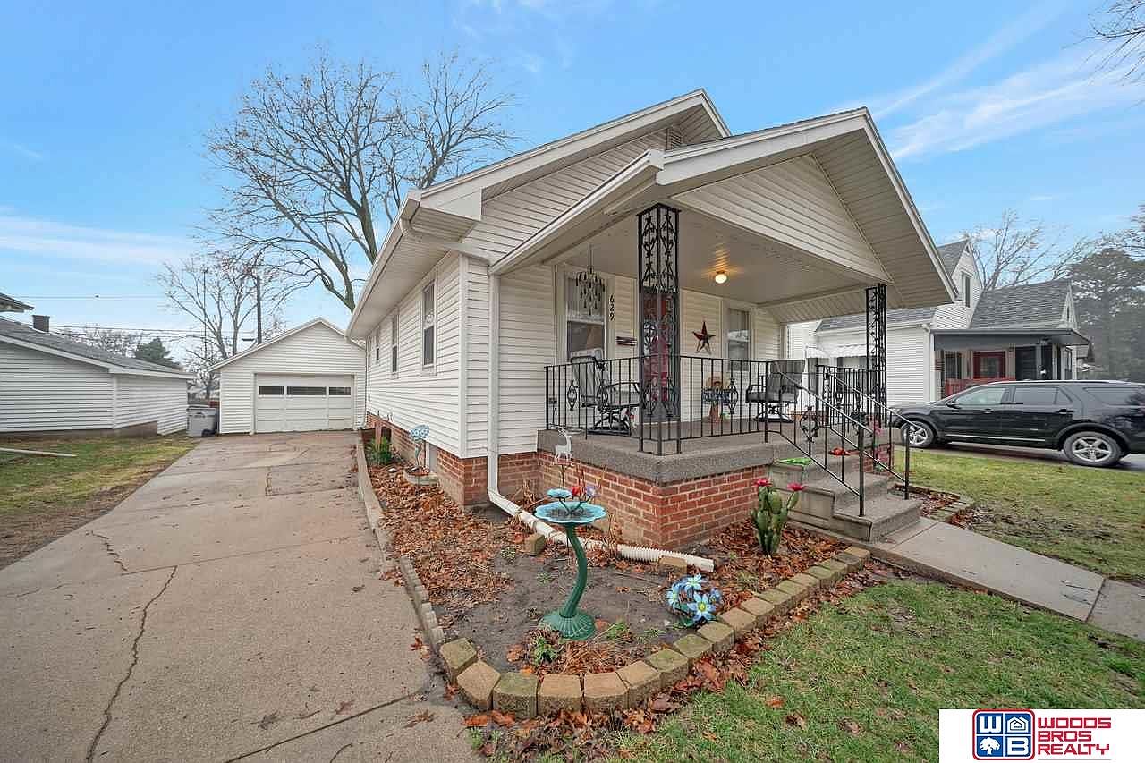 629 N 7th St Seward Ne 68434 Zillow