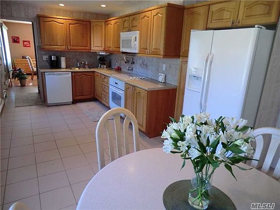 4th image of 24 Needle Ln