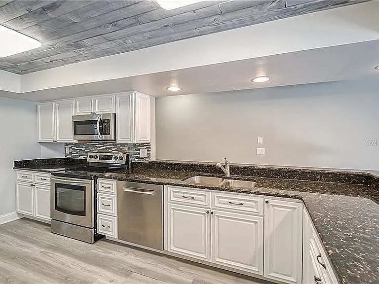 4314 Ellenville Pl — Photo 1
