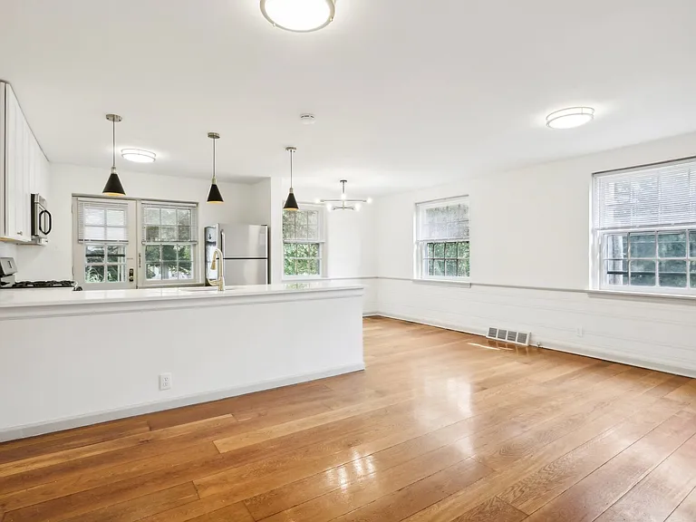 2834 Midvale Ave #M-2834B — Photo 15