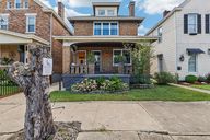 Poplar St-S1507-001.jpg