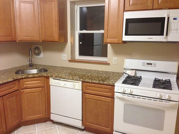 3rd image of 55 Monroe Blvd APT 2N