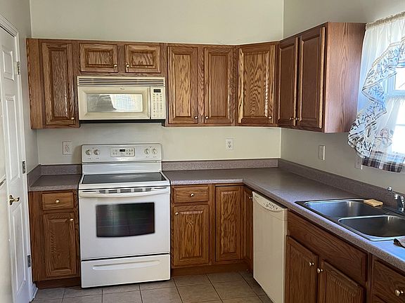 5th image of 106 Autumn Glen North Dr