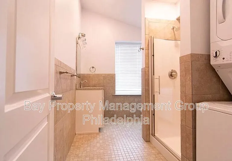221 W Main St #3 — Photo 7