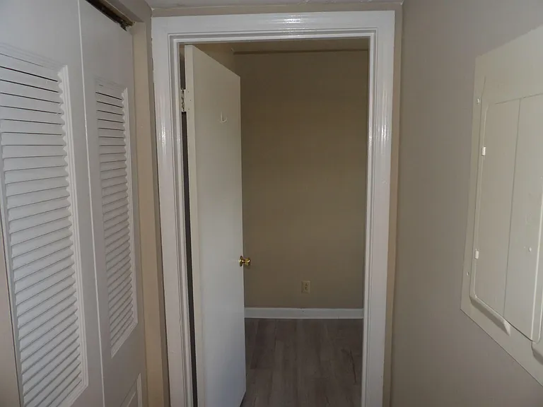 430 Harrodswood Rd #30 — Photo 37