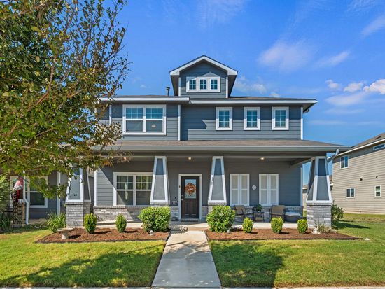 311 Charter Oak Dr, Hutto, TX 78634