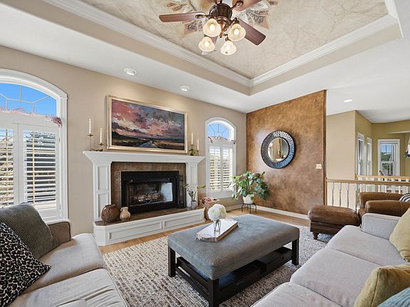 4th image of 521 S Creekside Ct