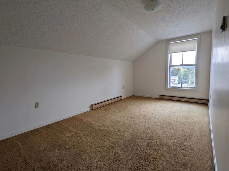 169 Main Street — Photo 5