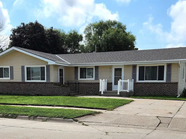 3313/3315 30th St, Columbus, NE 68601