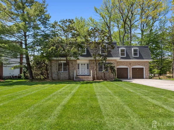 97 Roxy Ave, Edison, NJ 08820