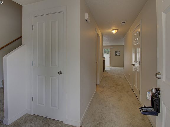 3rd image of 7910 NE 61st Cir