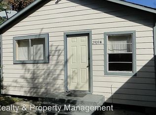 2909 Barbee St #B, Houston, TX 77004